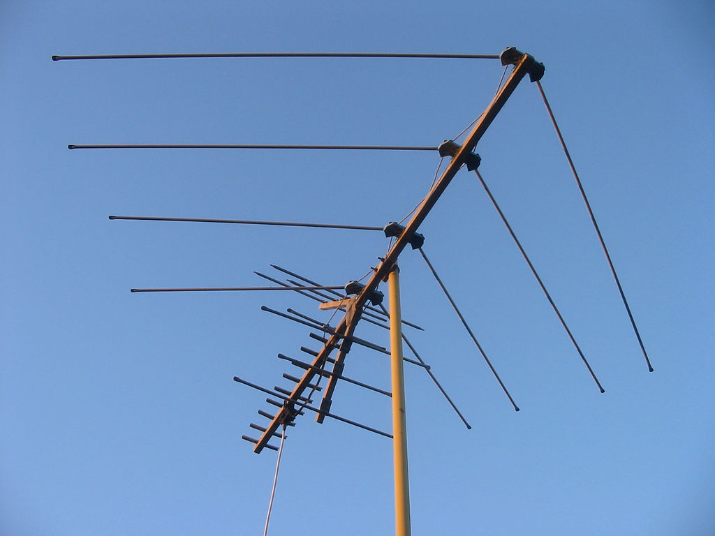 Cách lắp ăng-ten để gia đình bạn có thể bắt được nhiều kênh DVB-T2 Cách lắp ăng-ten để gia đình bạn có thể bắt được nhiều kênh DVB-T2
