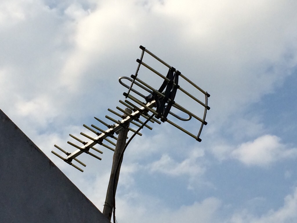 Cách lắp đặt angten để thu được nhiều kênh truyền hình DVB – T2 nhất Cách lắp đặt angten để thu được nhiều kênh truyền hình DVB – T2 nhất