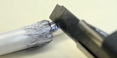 Hướng dẫn cách gắn cáp đồng trục với đầu nối cáp đồng trục Hướng dẫn cách gắn cáp đồng trục với đầu nối cáp đồng trục